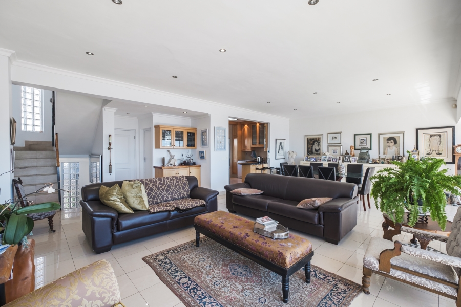 3 Bedroom Property for Sale in Sea Point Western Cape